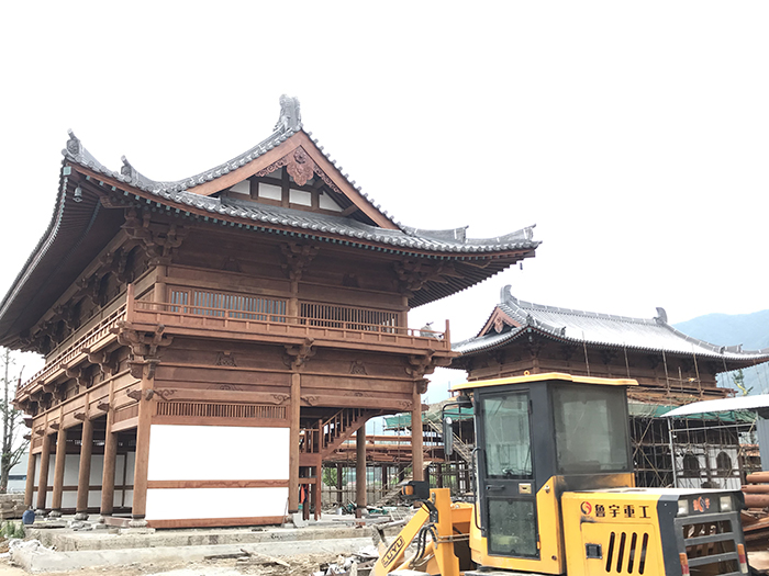 仿古建筑装修斗拱工艺，传统技艺与现代科技的融合，展现建筑装修的力量感